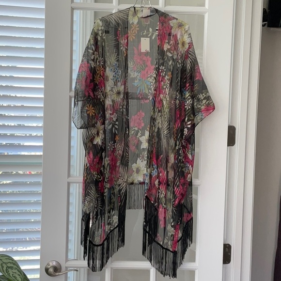 Sheer shawl/wrap for summer NWT - Picture 1 of 3
